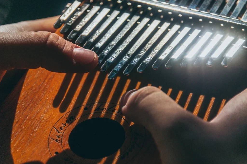 How to Play an 8-Tine Kalimba