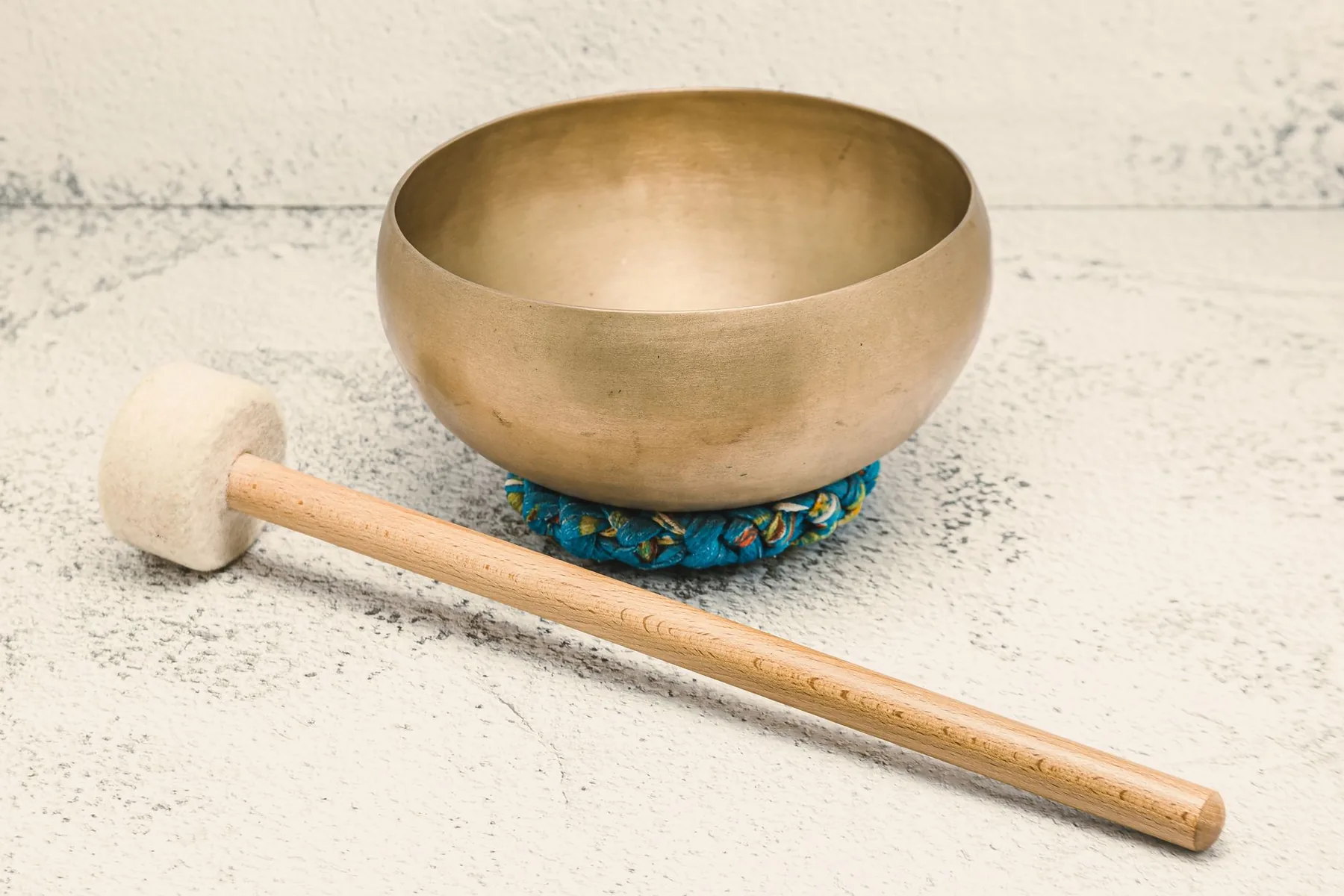 Tibetan meditation bowl with mallet Tibetan meditation bowl with mallet