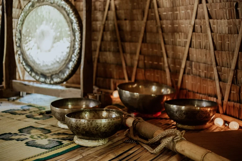 Tibetan Singing Bowl and Chakras: Correspondences and Harmonization