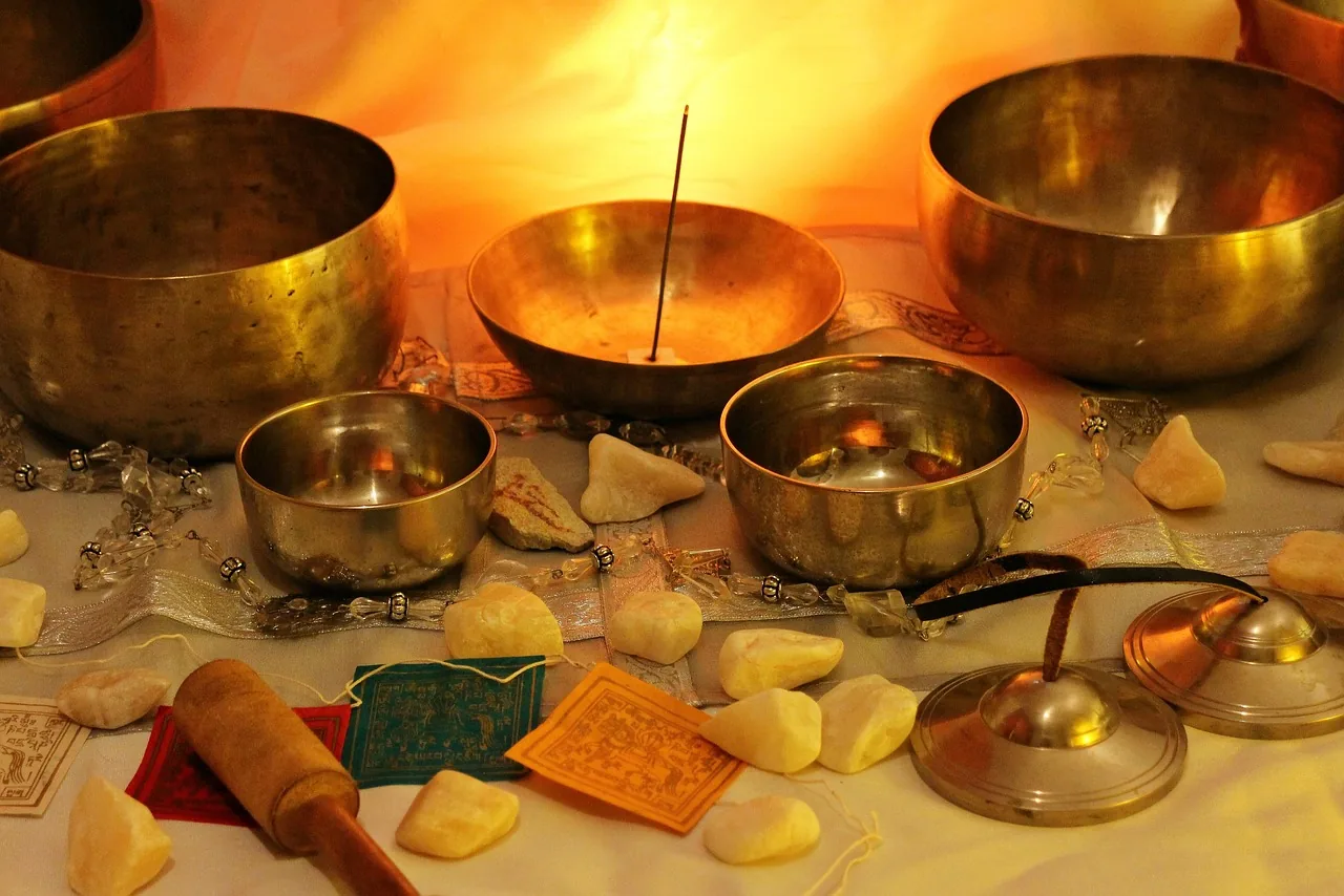 Tibetan singing bowls spiritual meditation Tibetan singing bowls spiritual meditation