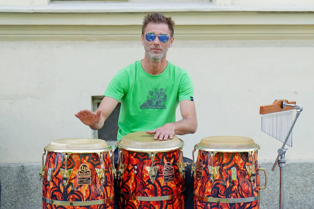 musician playing drums in a lesson musician playing drums in a lesson